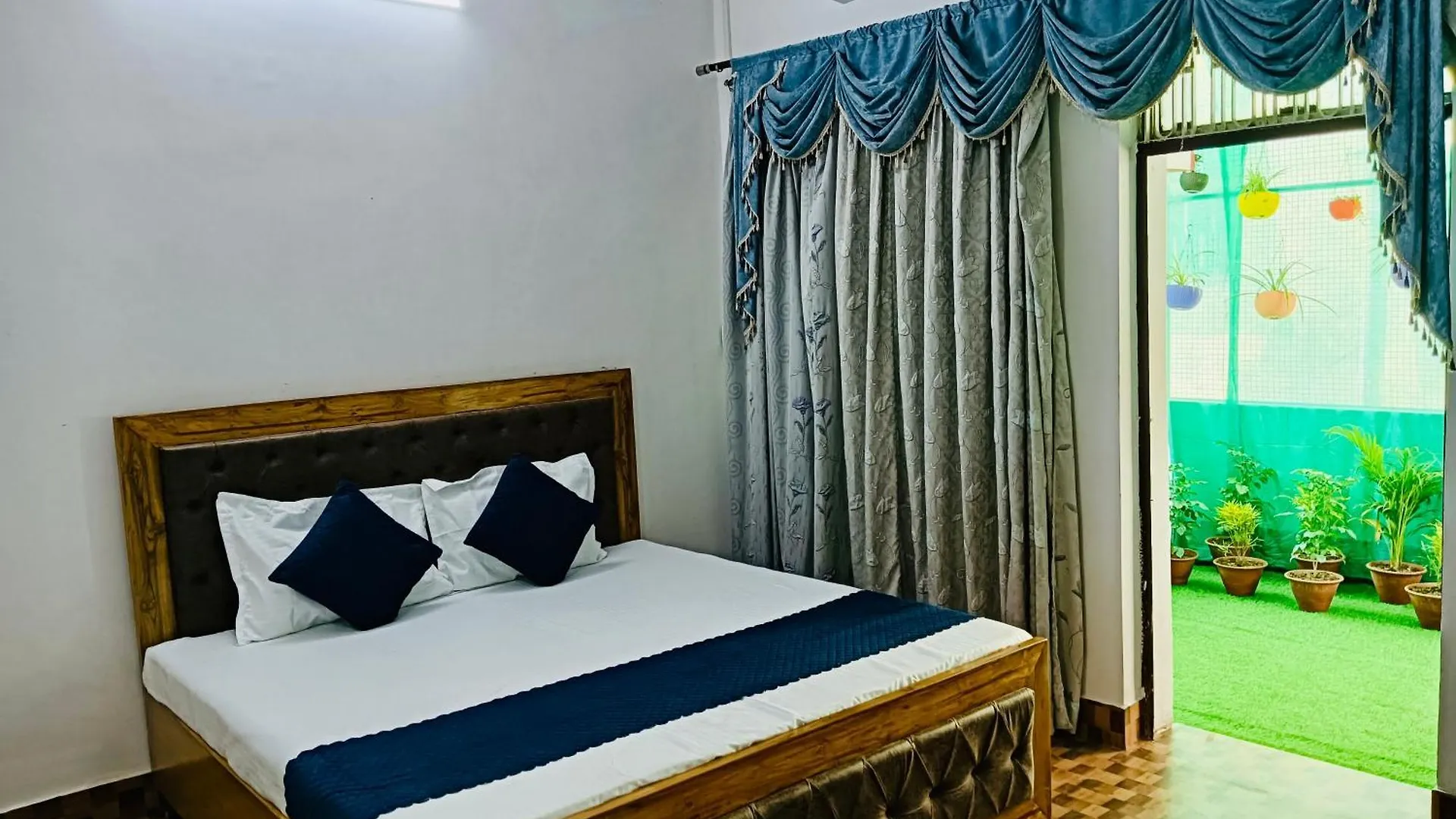 Kashi Stay - 3 Bedroom Fully Furnished Ac Apartment Benares